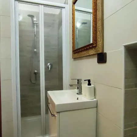 Al Civico Quattro - Flat 이스키텔라